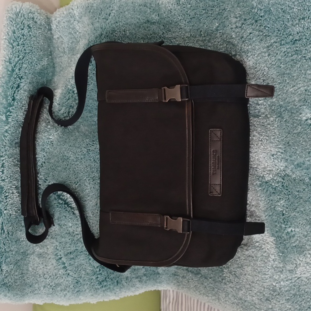 TIMBUK2 Classuc Messenger Bag, Black, Size S